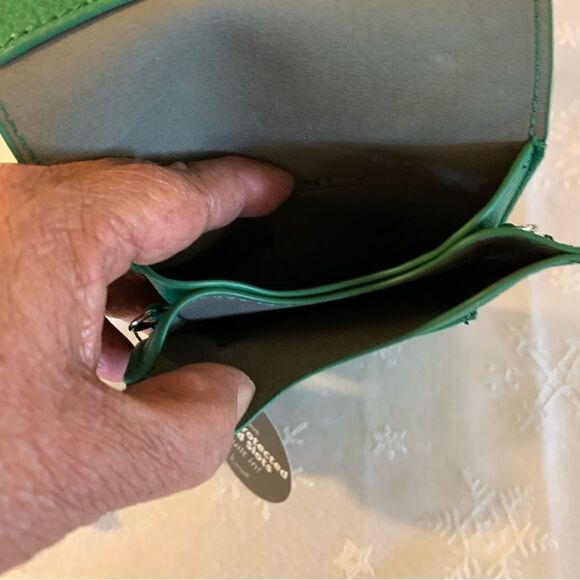 K Carrol Crossbody Wallet Cell Phone Handbag RFID Vegan Leather NWT Gorgeous - Picture 4 of 8